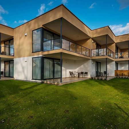 Apartmanovy Dom Krivan Bešeňová Exteriör bild