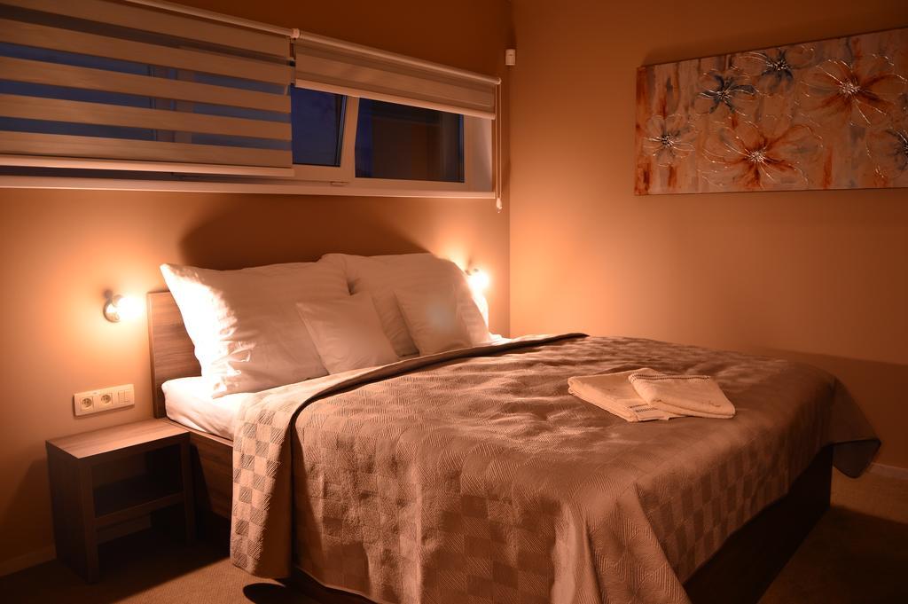 Apartmanovy Dom Krivan Bešeňová Exteriör bild