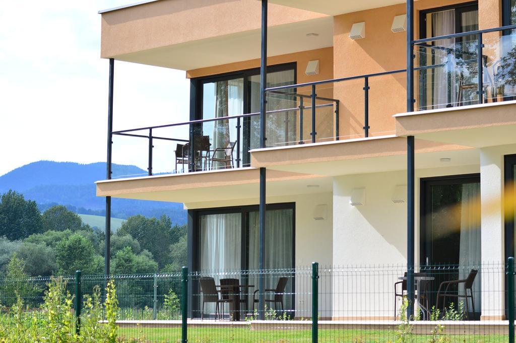 Apartmanovy Dom Krivan Bešeňová Exteriör bild