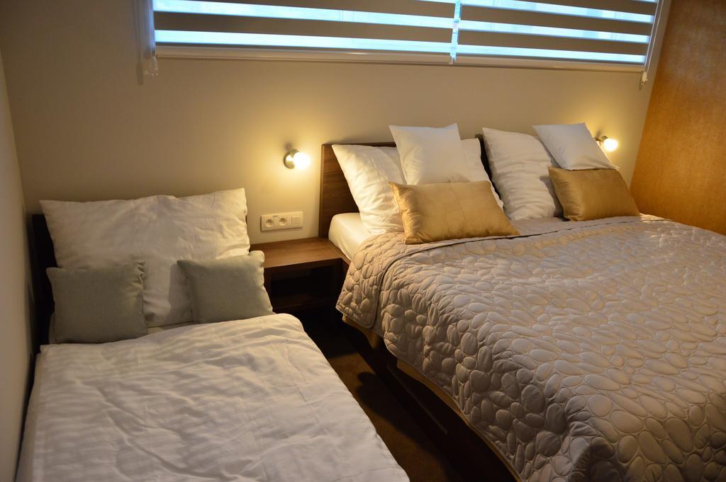 Apartmanovy Dom Krivan Bešeňová Exteriör bild