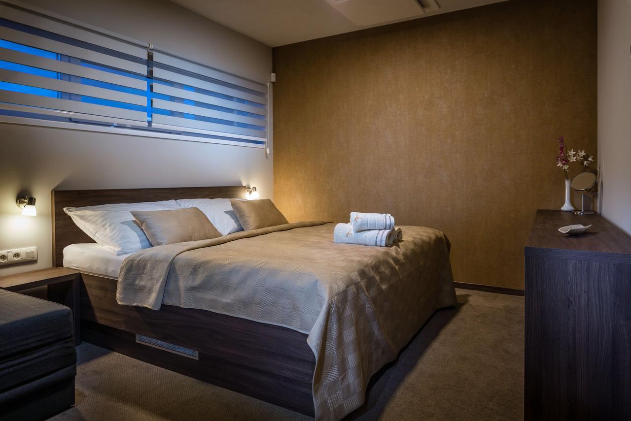 Apartmanovy Dom Krivan Bešeňová Exteriör bild