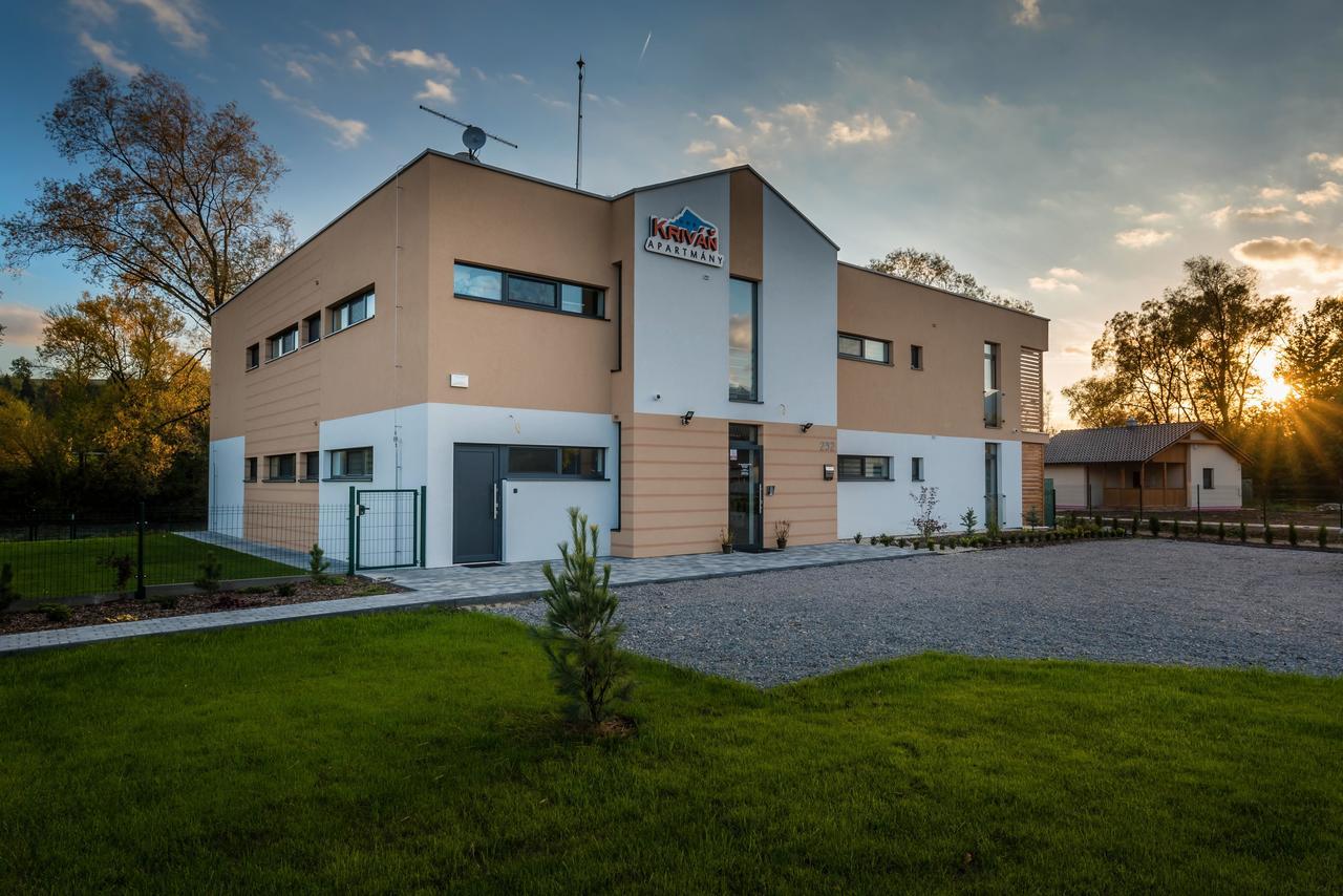 Apartmanovy Dom Krivan Bešeňová Exteriör bild