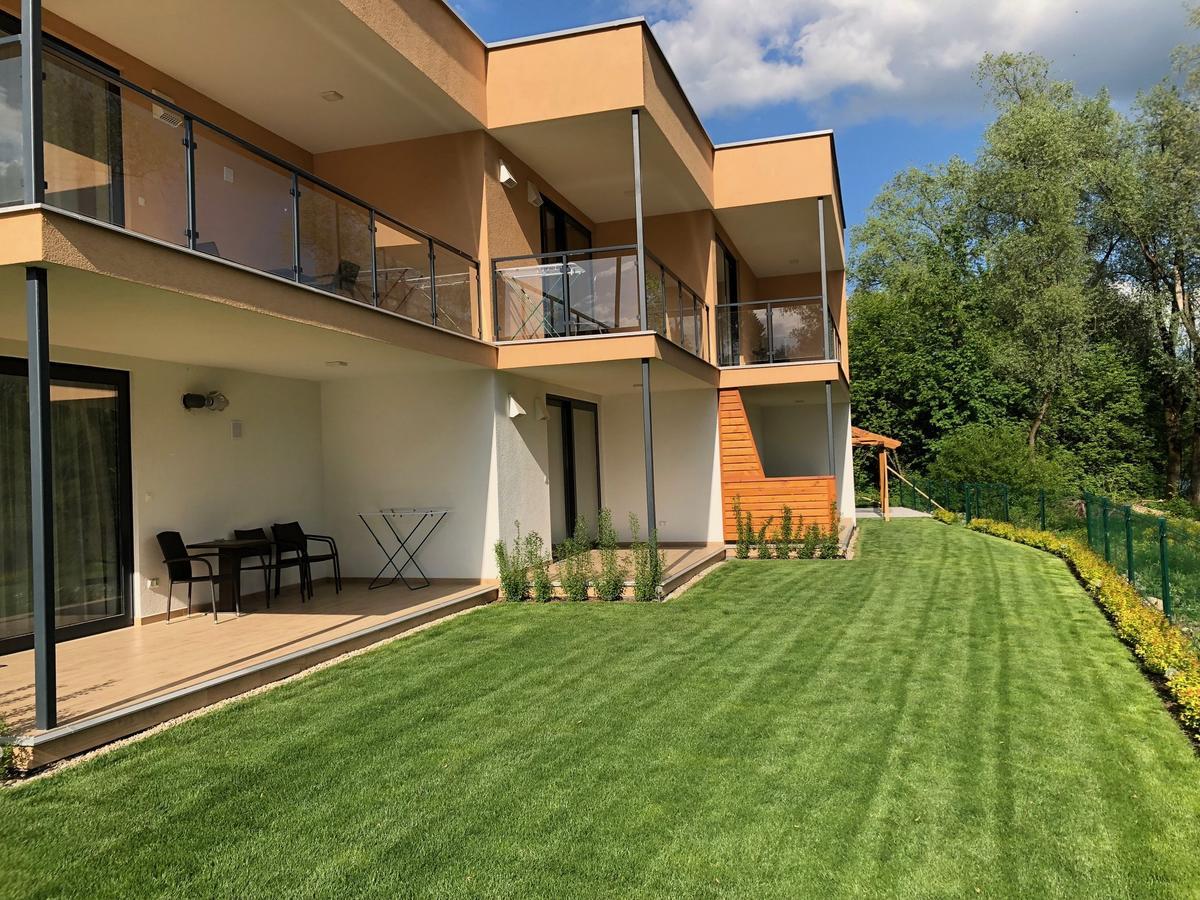 Apartmanovy Dom Krivan Bešeňová Exteriör bild